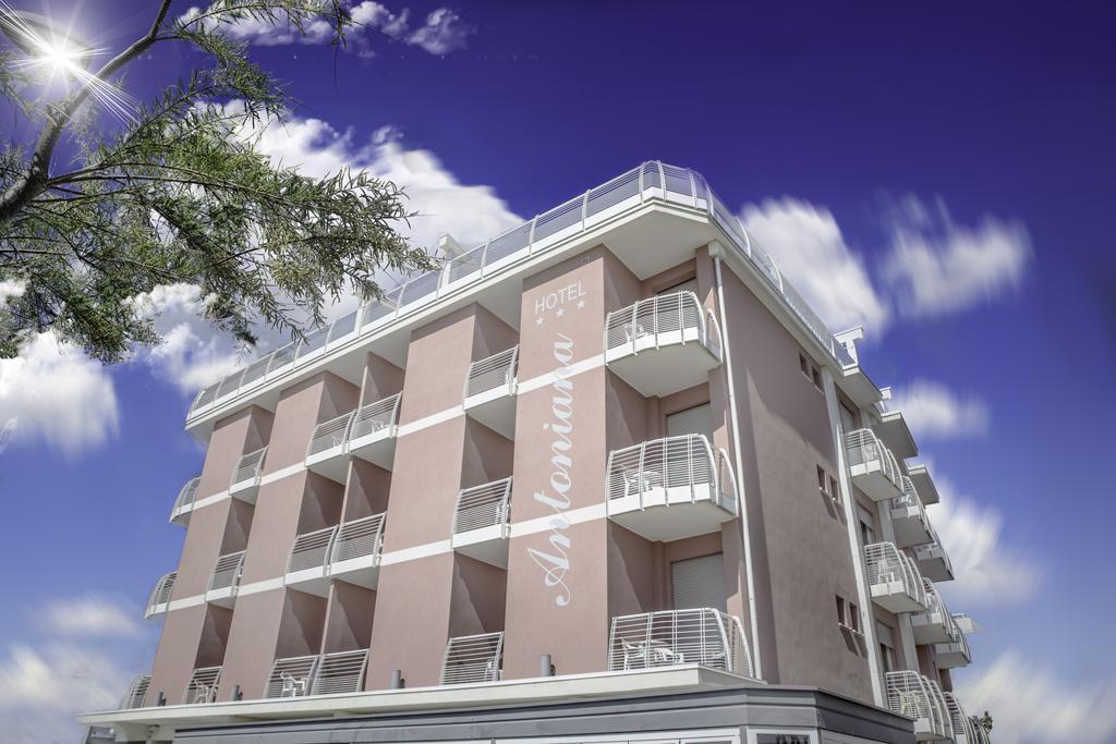 Hotel Antoniana Caorle Dış mekan fotoğraf